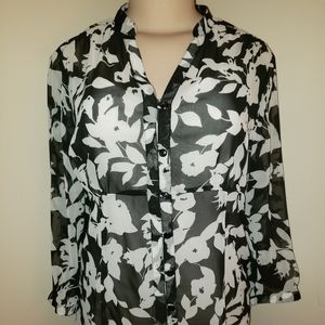 3/4 Sheer floral blouse